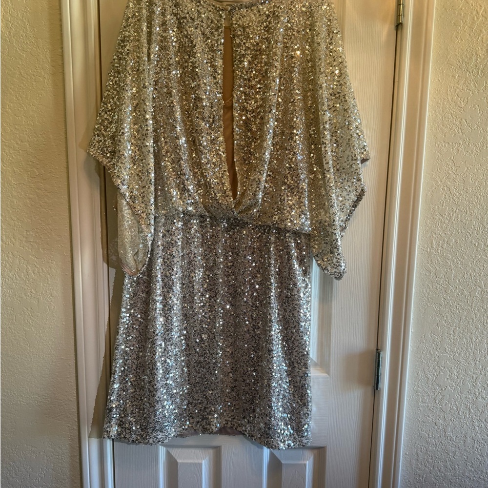 Jessica Howard Gold Sequin Dress - Picture 4 of 4